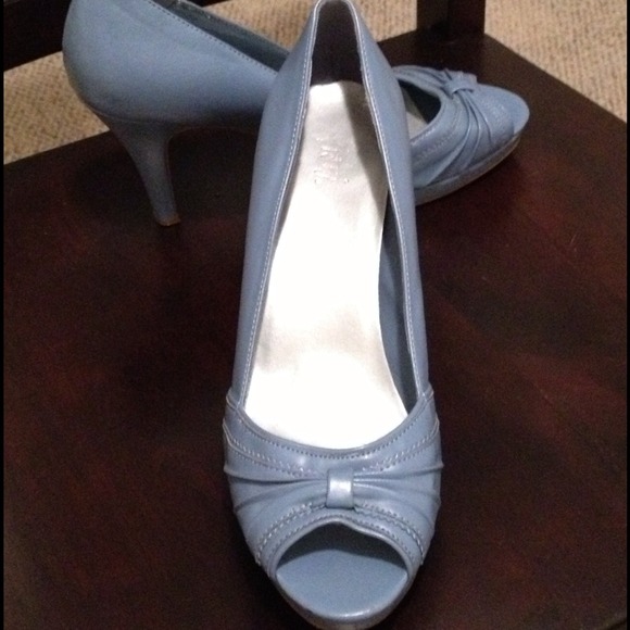 Fioni Light Blue Peep Toe Pumps