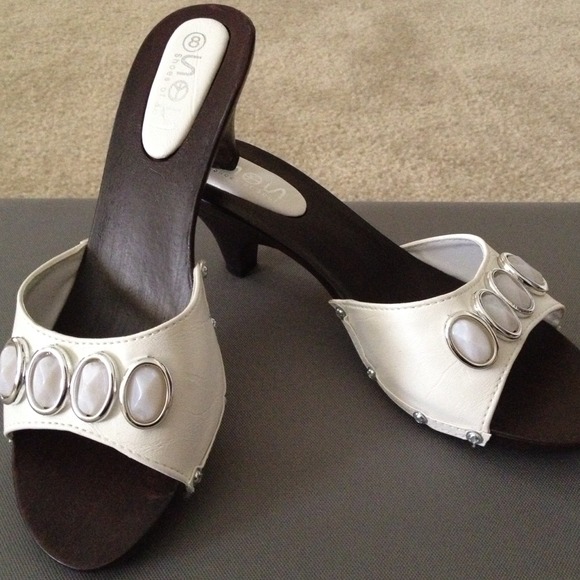 Sandals***PRICE DROP!!!