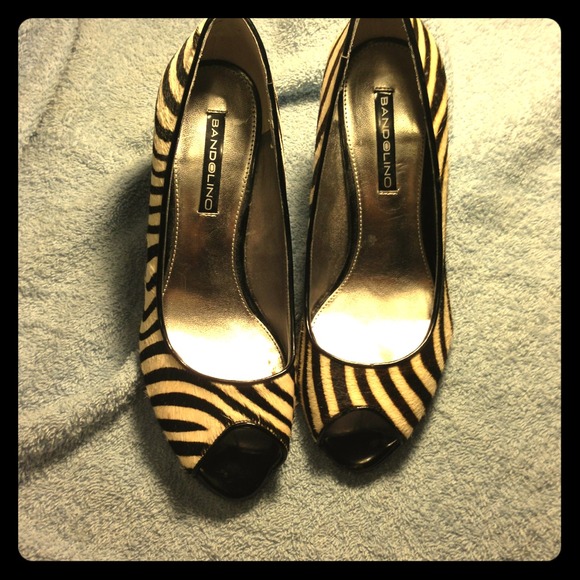 Bandolino wedge zebra ( peep toe )