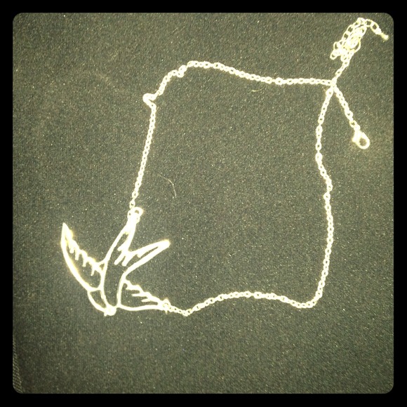 Swallow necklace - silver