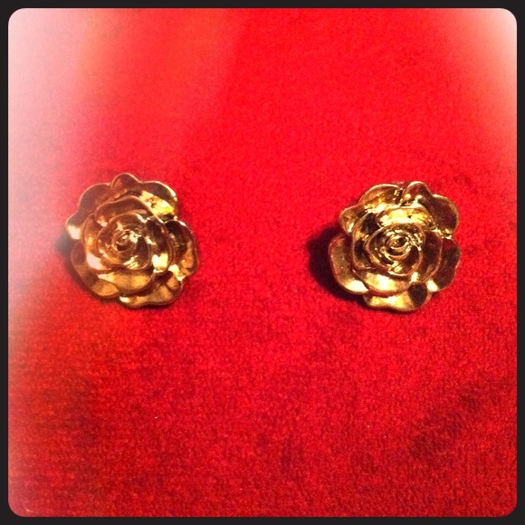 🌟SOLD🌟Floral Earrings