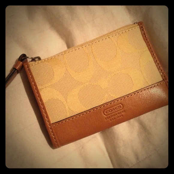 Coach Hamptons weekend signature wallet mini