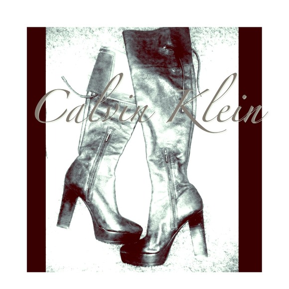 Beautiful Over the Knee Black Leather Boots. - Picture 1 of 2