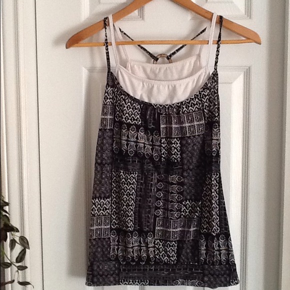 Weaver Tops - 🎉TRADED🎉w/lizm Black & White Shirt W/Undershirt