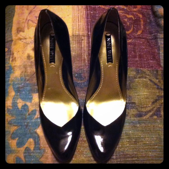 👠Sexy Black patient leather heels!!