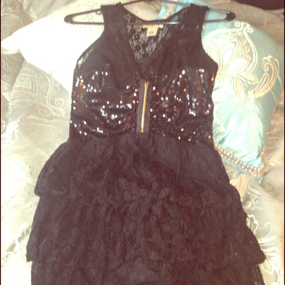 Black sequin party dress