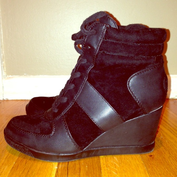 High heeled sneakers