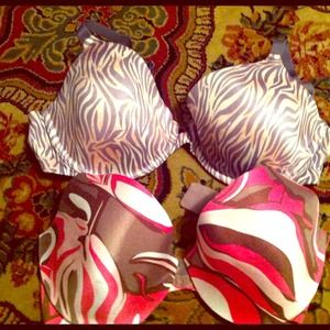 Maiden form &vanity fall bras🌼2 for t price of 1