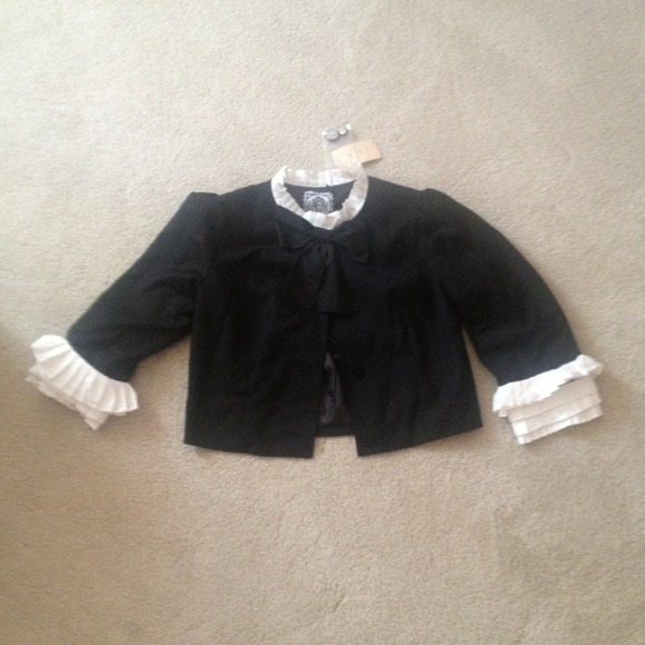 NWT. Black Forever XXI 3/4  blazer