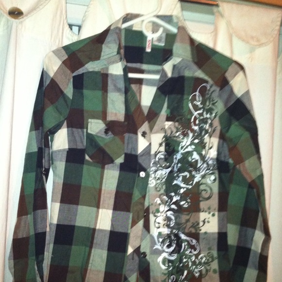 Bongo teen size Large plaid shirt with graphics