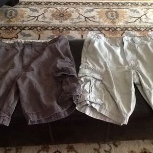 NOT AVAILABLE****men's cargo Levi's & Old Navy 38