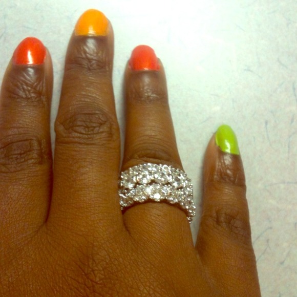 3 rings in one! Very bling and 3 different designs