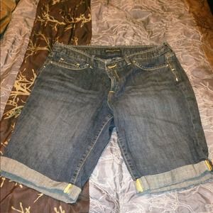 BANANA REPUBLIC BERMUDA SHORT