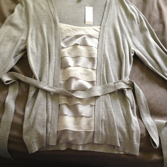 Bundle sale 2 New York and Co. Sweater