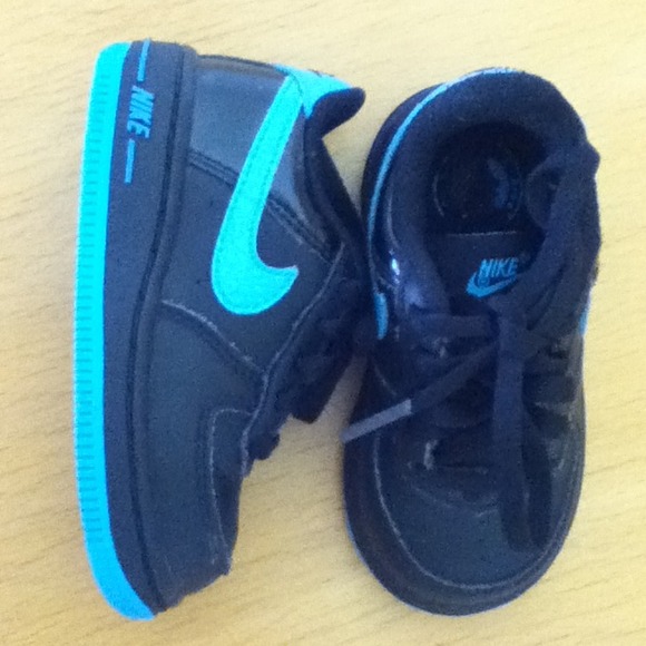⚠⚠⚠sold in bundleToddler Nike size 5⚠⚠