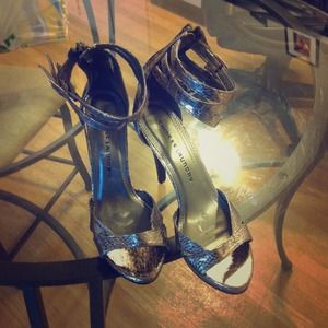 Chinese laundry snakeskin heels