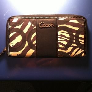Coach Wallet/Otter Case Bundle