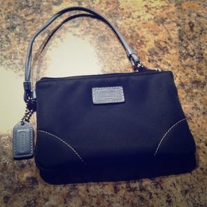 ⬇New lower price. Coach wristlet