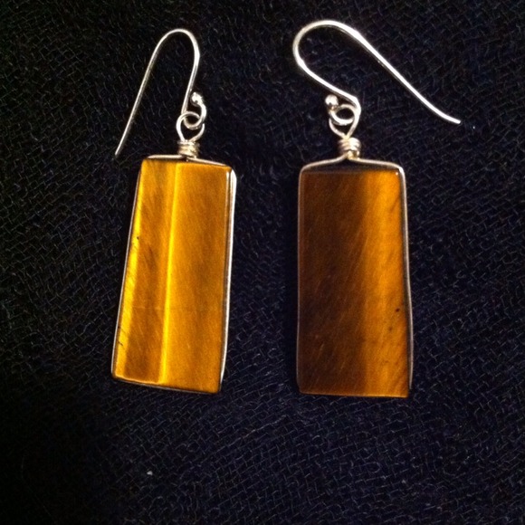 SOLD 🎀 Sterling silver and Tiger's Eye Earrings