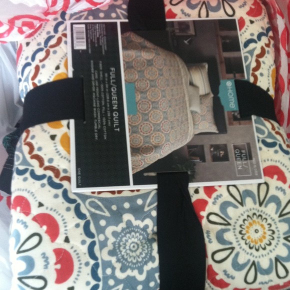 Brand new comforter