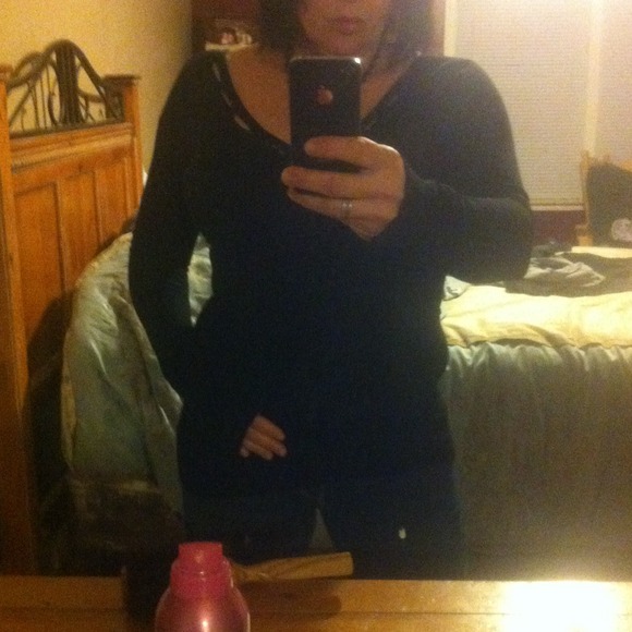 😱😱Bundled 🙋❤️ - Picture 4 of 4