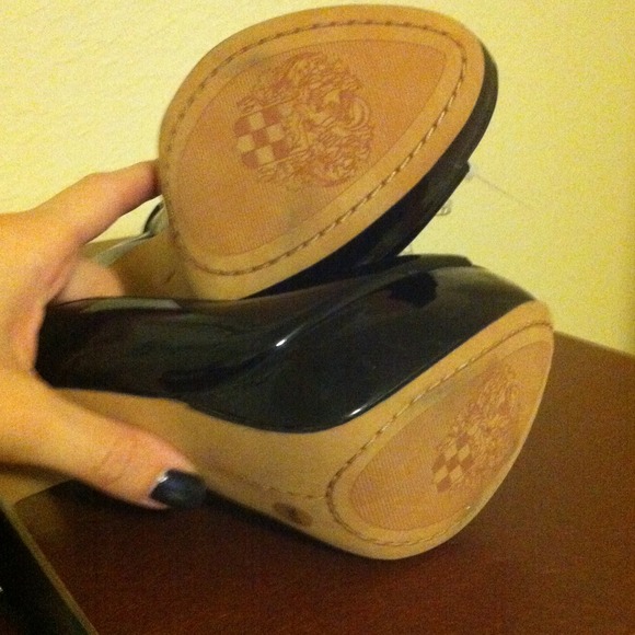 SOLD!! BRAND NEW Vince Camuto peep toe sling back - Picture 3 of 3