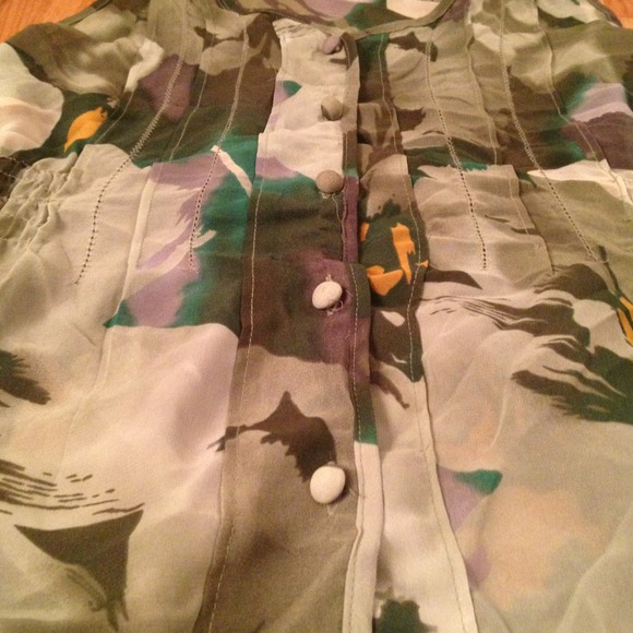 Sheer top - Picture 3 of 4