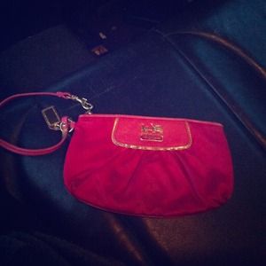 Authentic Coach Fuchsia ClutchWristlet purse/bag