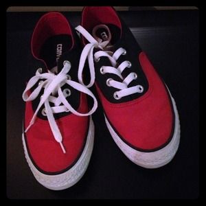 Converse - red and black