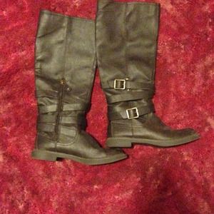 Brown Vera wang boots
