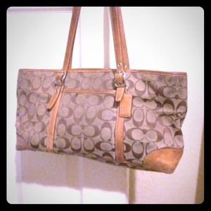 AUTHENTIC Coach large purse