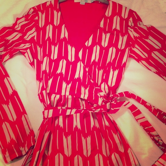 Form fitting red print dress