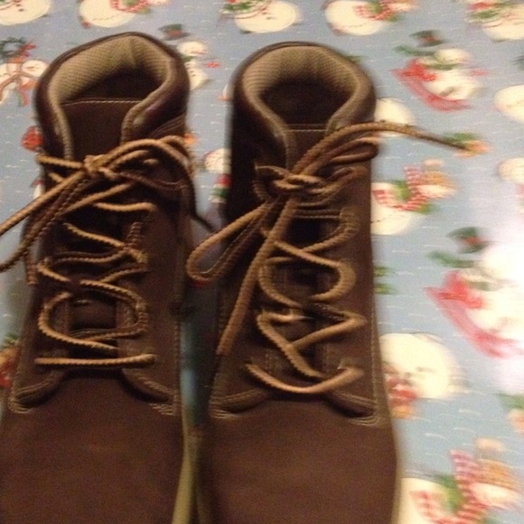 Steve Madden brown ankle winter boots!
