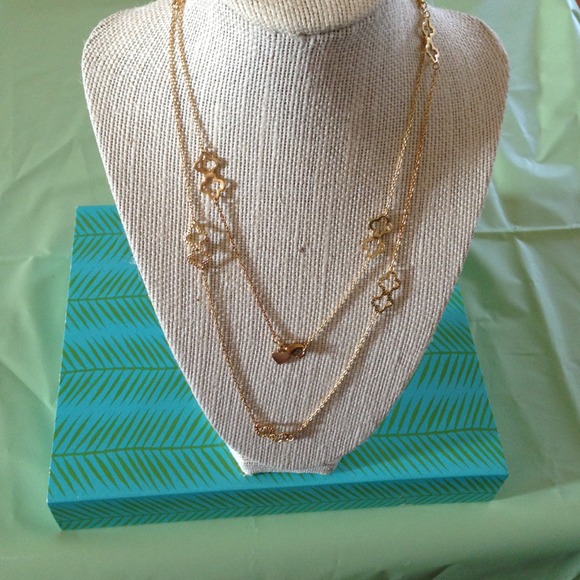 Accessories - Stella and Dot Signature Clover necklace