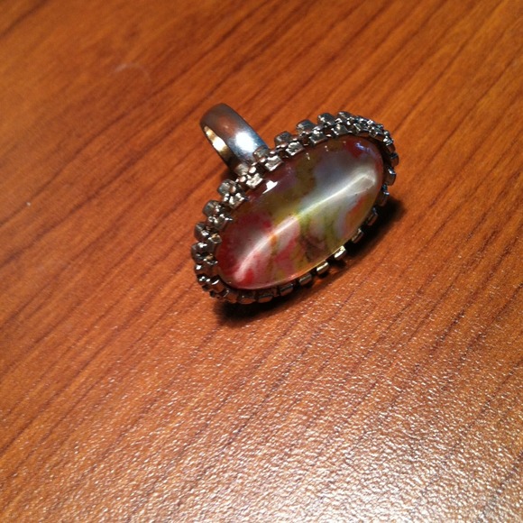 Ring - Picture 2 of 3