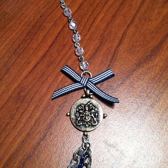 Necklace - Picture 2 of 4