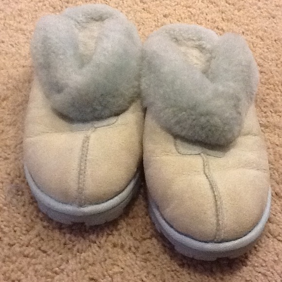 🔴SOLD!🔴 - Authentic Ugg slippers/shoes