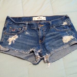 Hollister shorts traded :) thanks everyone!