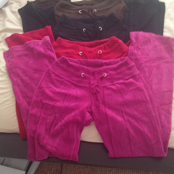 Bundle of 4 velour pants!