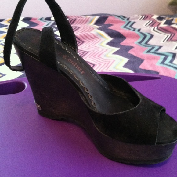 💢Sold💢Authentic Juicy Couture Wedges
