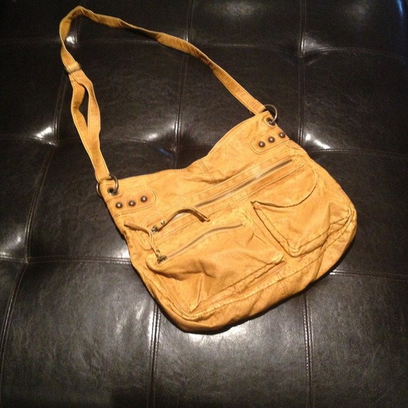 🌟Traded🌟Yellow side bag