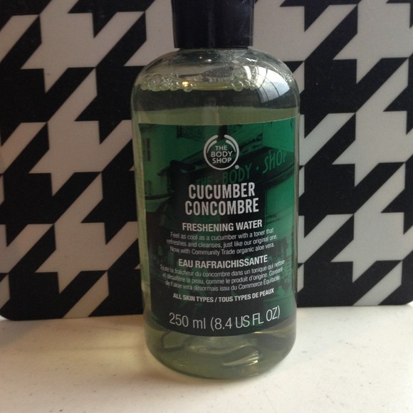 ♥Sold♥ The Body Shop Cucumber Freshening Water