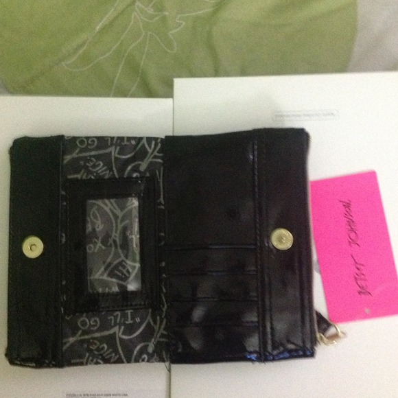 💥Sold💥Brand new Betsy Johnson wristlet - Picture 2 of 4