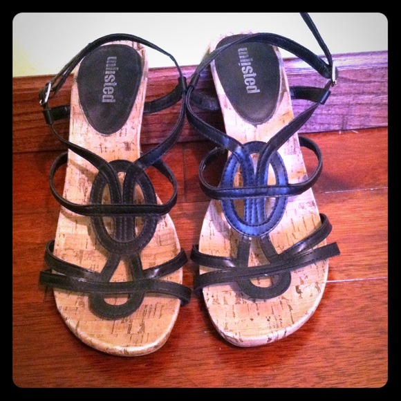 Black Wedges!