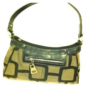 Cute Nine West purse...used a couple times .