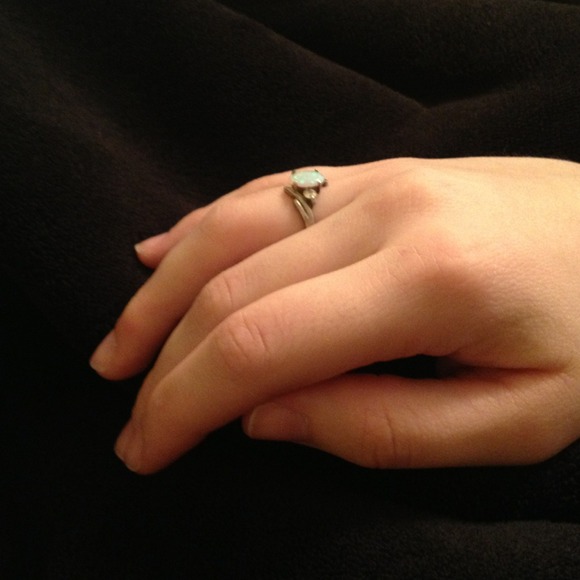 🔴SOLD!!!🔴Opal and diamond ring - Picture 2 of 2