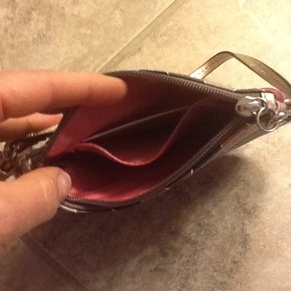 🔴SOLD🔴Coach Ashley scarfprint wristlet - Picture 3 of 3