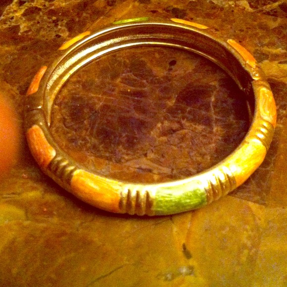 Bracelet MUST HAVE