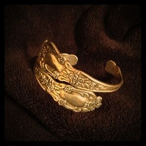 🔴SOLD!!🔴Vintage silver spoon handle bracelet