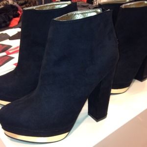 Forever 21 black ankle boots